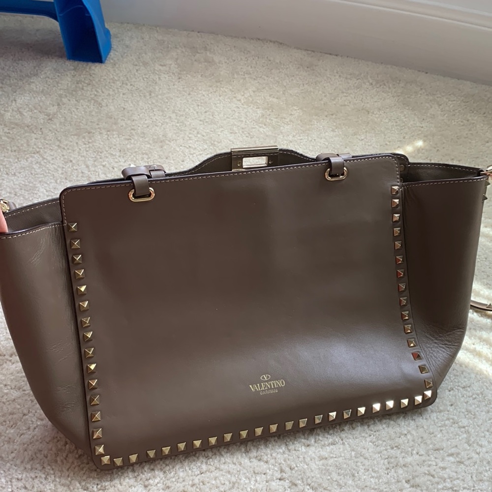 Valentino medium rock stud tote